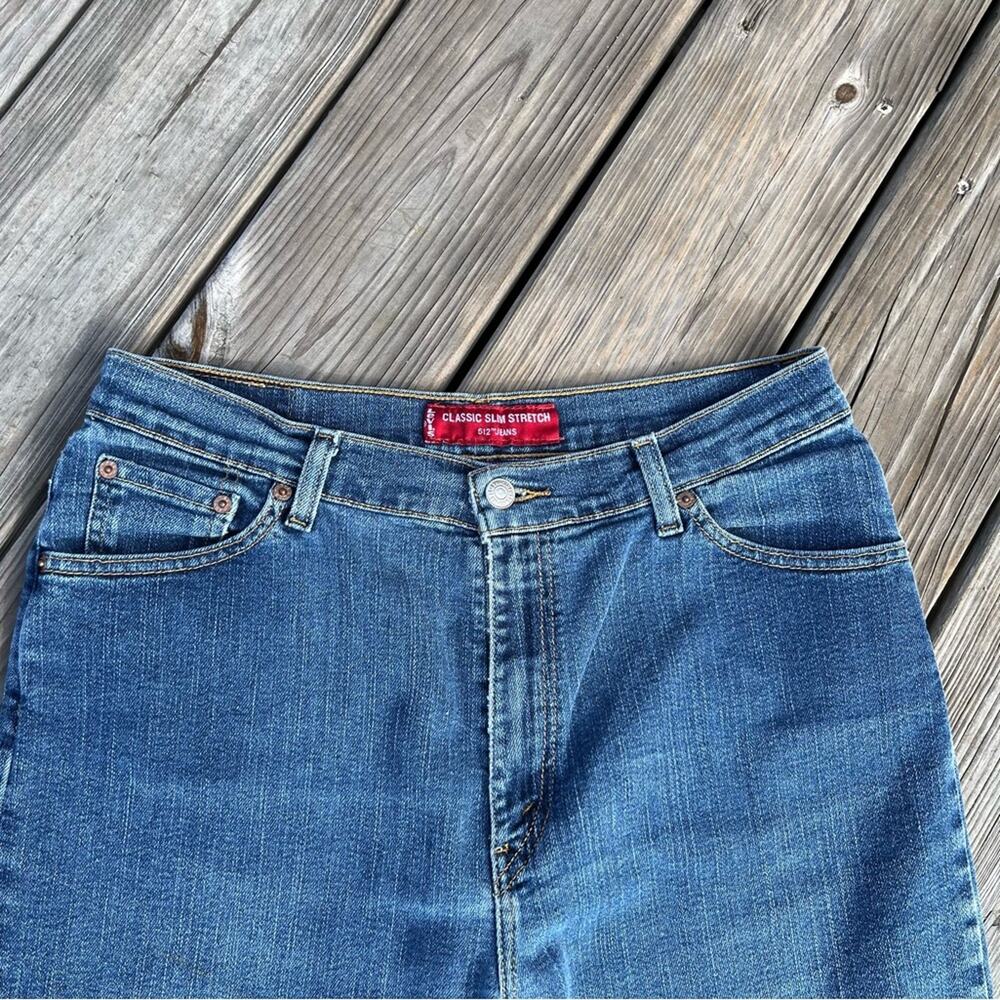 Vintage Levi’s 512 Classic slim fit tapered leg mom jeans - Picture 3 of 7
